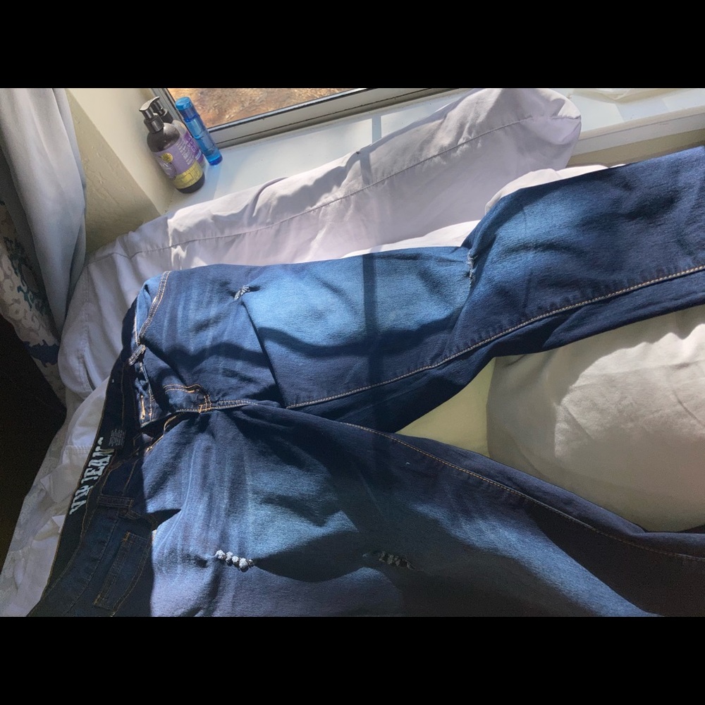 VIP JEANS